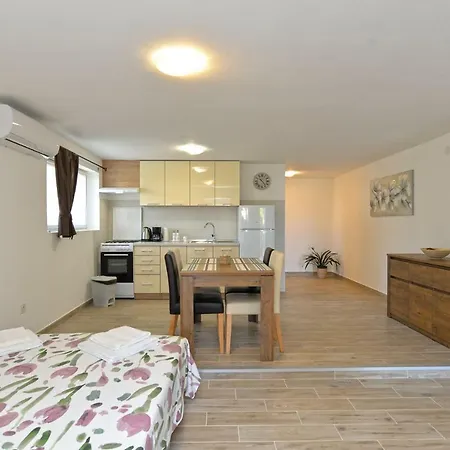 Apartament Marko 1890 Loborika