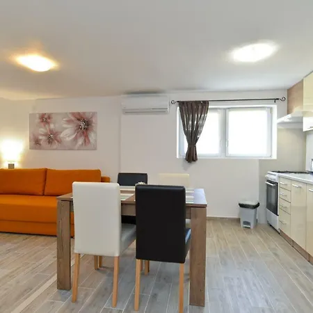 Appartement Marko 1890 Loborika